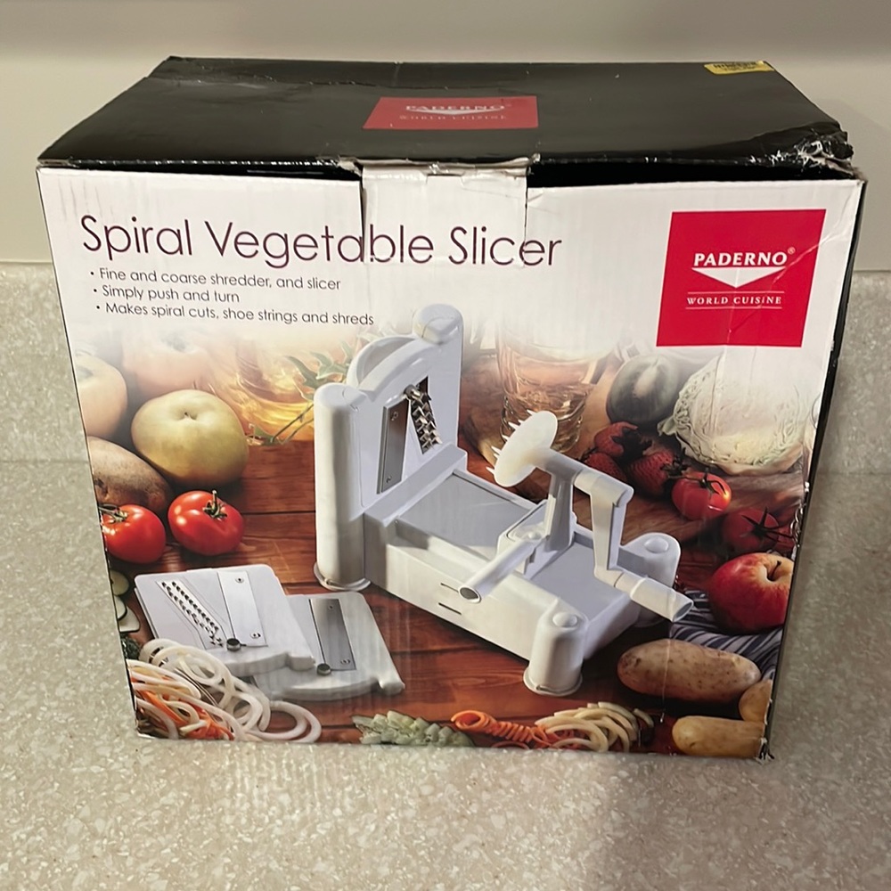 Spiral vegetable slicer by Paderno